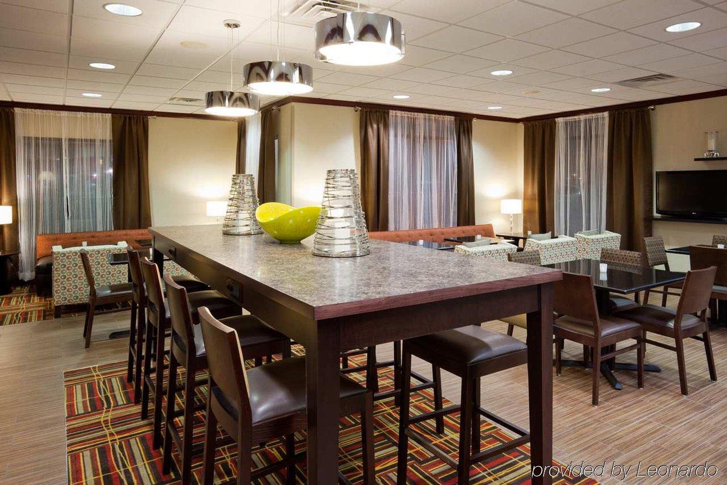 Hampton Inn Plover-Stevens Point Экстерьер фото